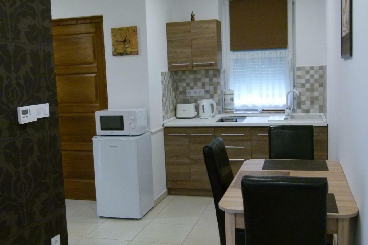 Wolf House Apartman 佐洛埃格塞格 外观 照片