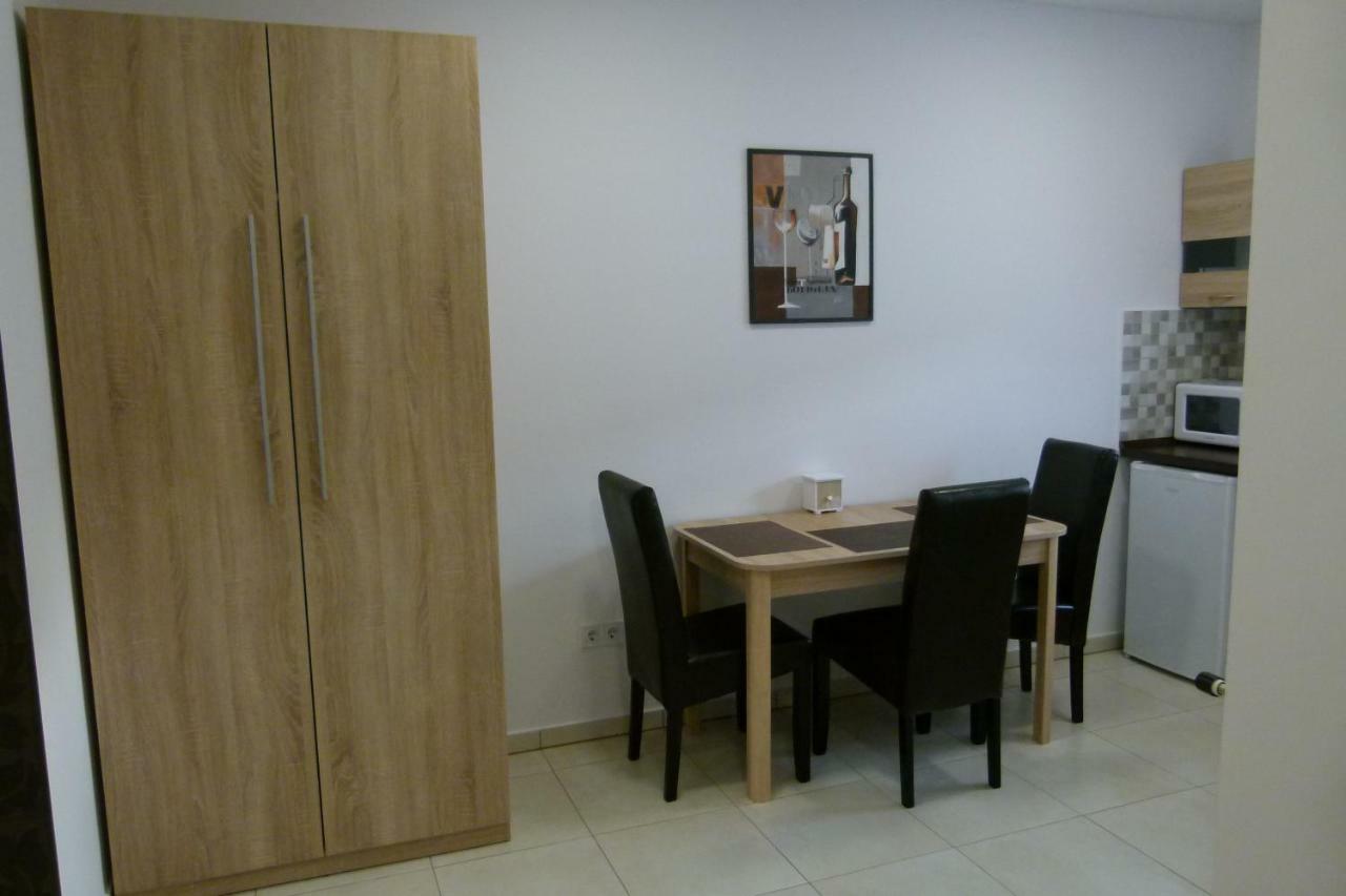 Wolf House Apartman 佐洛埃格塞格 外观 照片