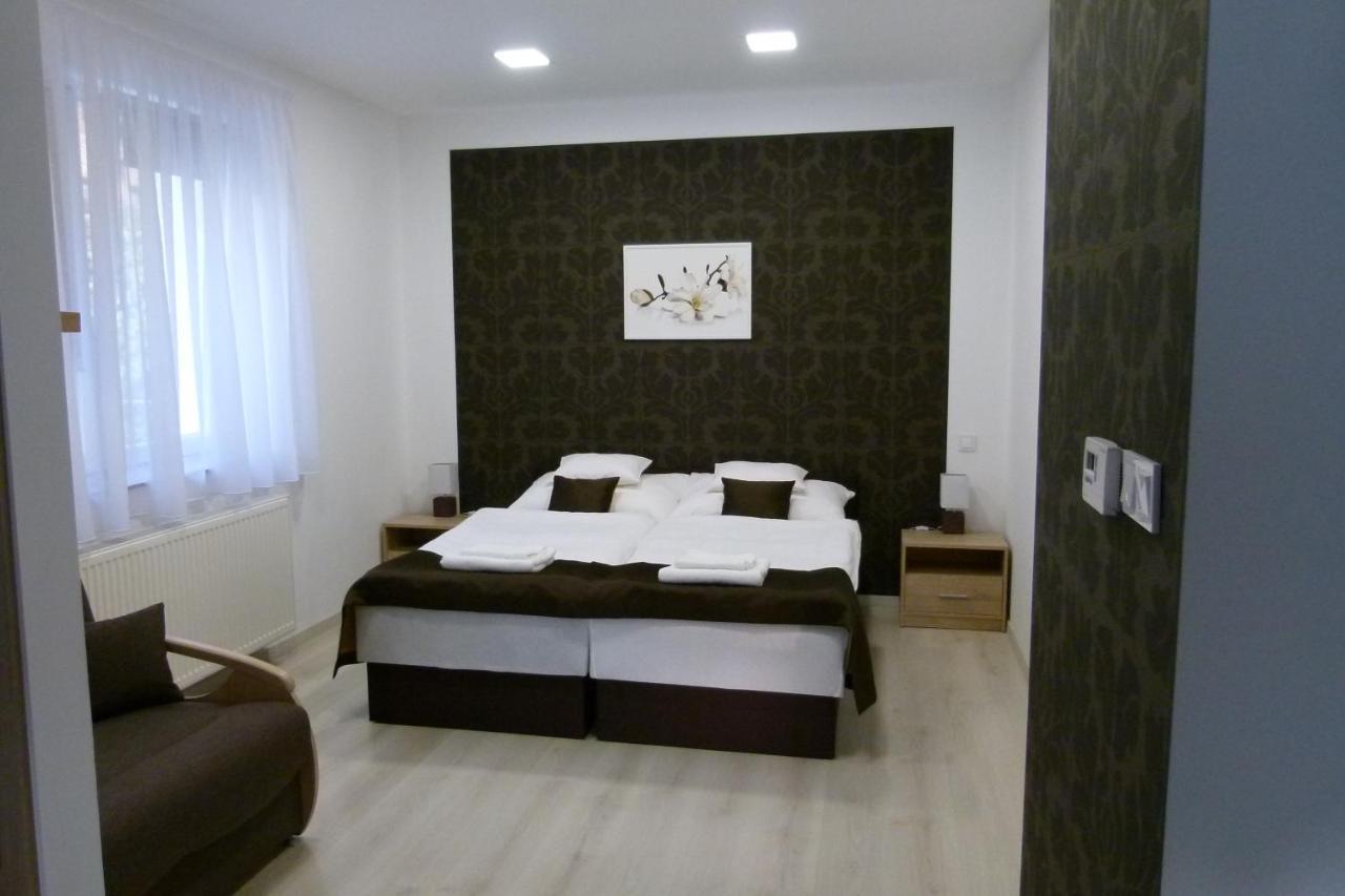 Wolf House Apartman 佐洛埃格塞格 外观 照片