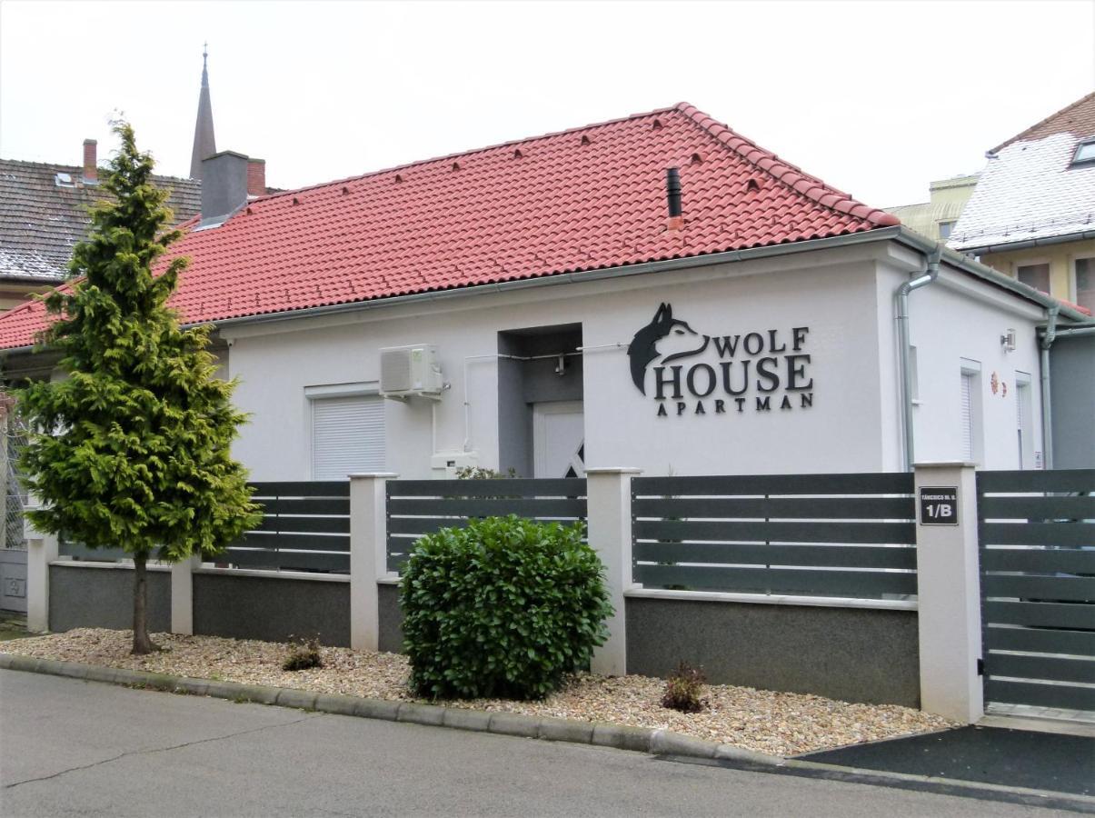 Wolf House Apartman 佐洛埃格塞格 外观 照片
